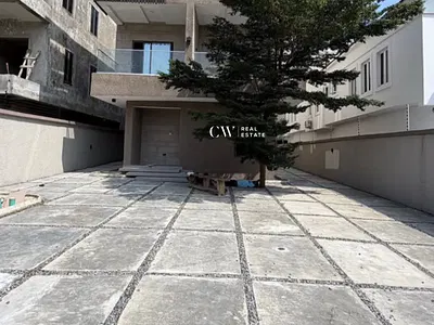 5 Bedroom Detached Duplex