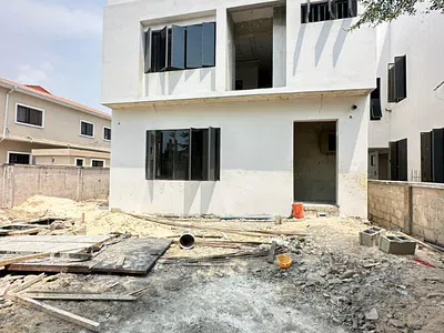 Luxury 4 Bedroom Detached Duplexes with Ba