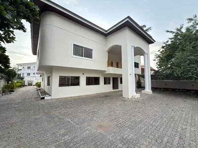 Decent and Massive 5 Bedroom Detached Duplex, 2 Rooms BQ,