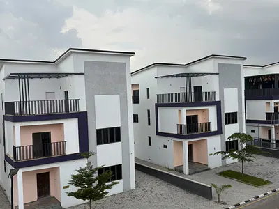 5 Bedroom Detached Duplex with BQ