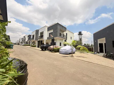 4 Bedroom Terrace with BQ