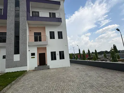 5 Bedroom Semi Detached Duplex with BQ