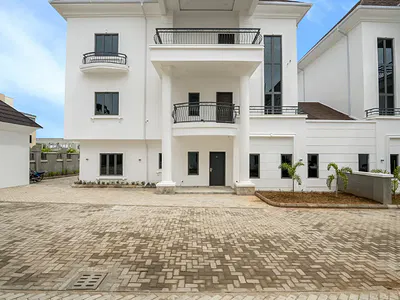 5 Bedroom Semi - Detached Duplex