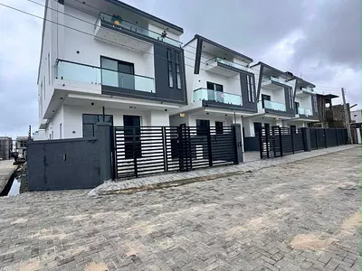 4bedroom Fully Detached Duplex with BQ