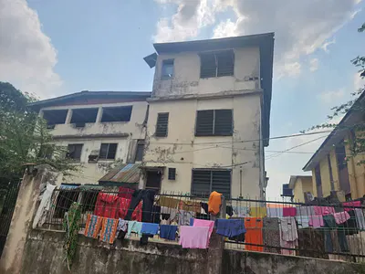 An Old Building of 11 Flats Apartment on 4 Plots