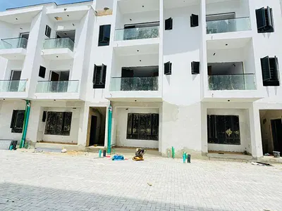 2 Bedroom Flat