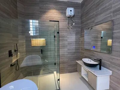 Luxury 5 Bedroom Fully Detached Duplex