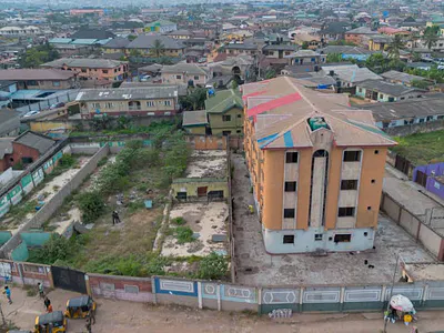 Hotel of 32 Rooms on 3 Plots