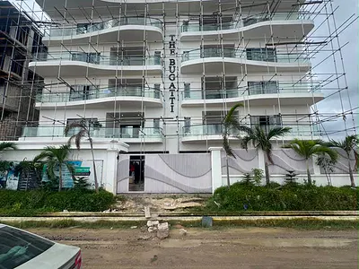 Exquisite Spacious 2 Bedroom Apartment