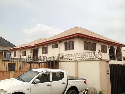 Block of 4 Units Ensuite 2 Bedroom Flat with Guest Toilet