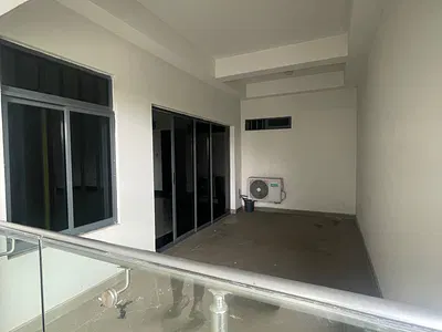 Specious 3 Bedroom Apartment with BQ