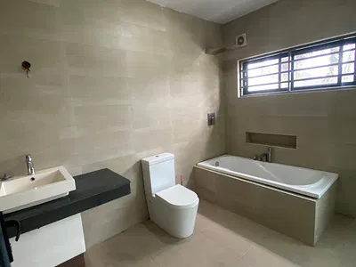 Rrae Beautiful Luxury Clean 4 Bedroom Terraced Duplex
