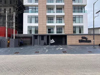 3 Bedroom Apartment with Elevator, Swimming Pool, Gym