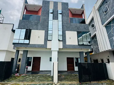 Luxury 3 Bed Semi Detached Duplex