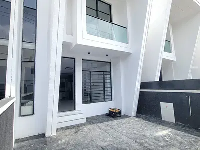 Spacious 4 Bedroom Fully Detached Duplex