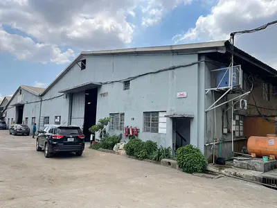 3 Bay Wharehouse