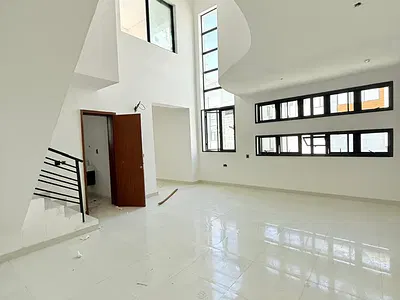 Brans Nserviced and Spacious 5 Bedroom Semi Detached with a Maids Room