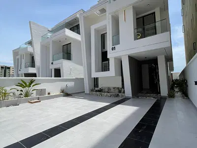 5 Bedroom Fully Detached Duplex