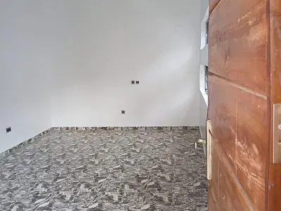 Spacious Mini Flat Available