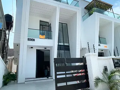 Five Bedroom Duplex with Swimming Pool, Pent Floor, Cinema