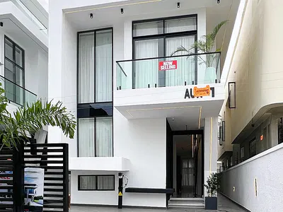 Luxury 5 Bedroom Fully Detached with Swimming Pool Duplex with BQ