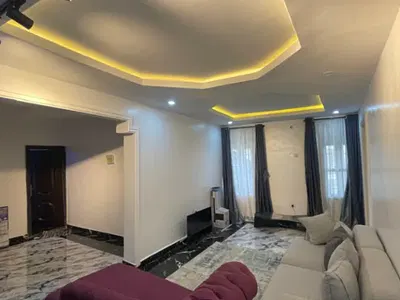 Tastefully Finished 1 Bedroom Flat