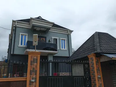 Executive 3 Bedroom Flat with Two Living Rooms
