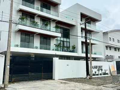 2 Bedroom Apartment with Rooftop Pool, Gym, Elevator in Secure Estate
