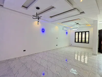 Spacious 3 Bedroom Apartment + BQ