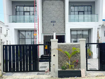 Five Bedroom Semi Detached Duplex with Swimming Pool, BQ