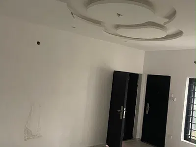 Sharp 2 Bedroom Apartment Upstairs