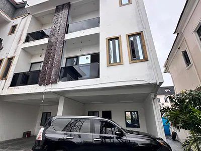 Tall 3 Bedroom Duplex