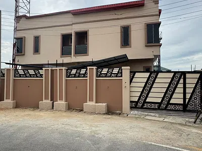 Nicely Built 4 Bedroom Duplex