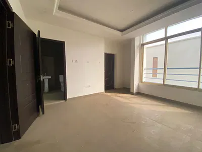 3 Bedrooms Terrace