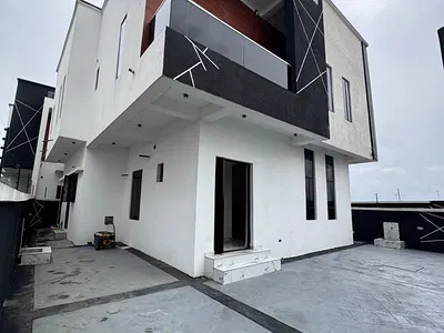 Luxury Suitable 5 Bedroom Fully Detached Duplex with BQ