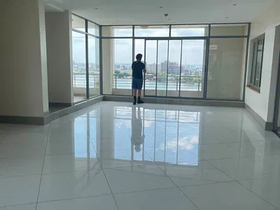 A Fully Service Luxury 4 Bedroom Penthouses