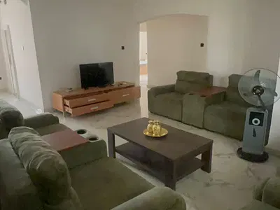 Serviced 3 Bedroom Flat