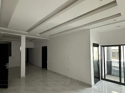 Spacious Serviced 2 Bedroom Flat