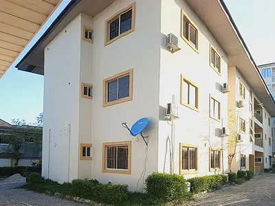 Newly Renovated 3 Bedroom Apartment