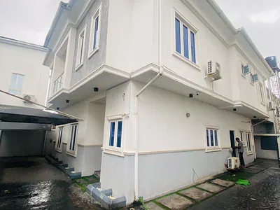 Well Fitted 5 Bed Duplex with 1BQ
