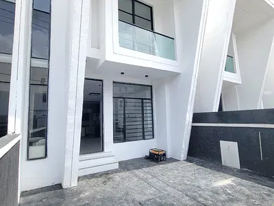 Luxury 4 Bedroom Duplex
