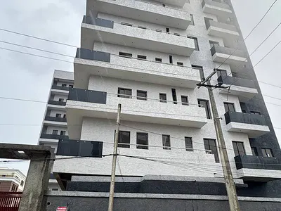 2 and 3 Bedroom Apartment with Spacious Rooms