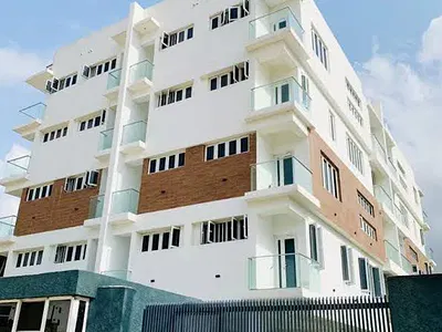 Spacious 2 Bedroom Flat Apartment