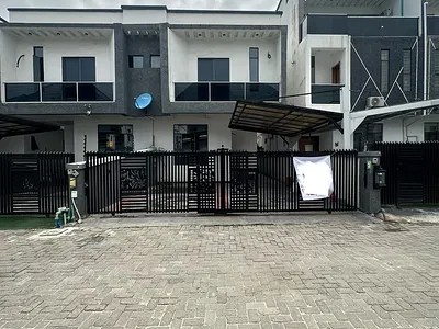 4 Bedroom Semi-Detached Duplex with a BQ