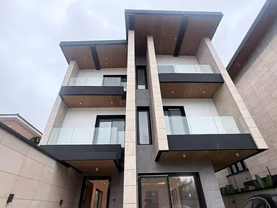 5 Bedroom Fully Detached Duplex