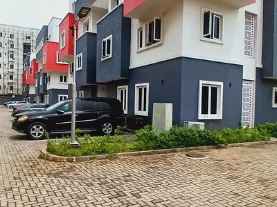 Fully Furnished and Serviced 2 Bedroom Apartment with Pool and Gym