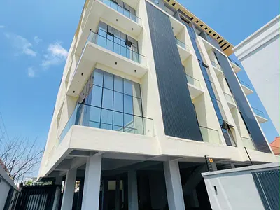 Brand New Luxury 3 Bedroom Flat Apartment