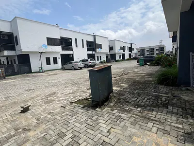 Luxury Serviced 4bed with BQ in a Code to Access in Est with 24HRS Lit