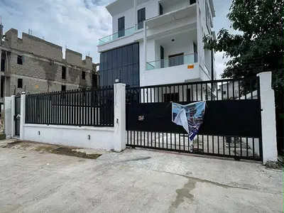 Luxurious 5 Bedroom Fully Detached Duplex with Pool, Cinema and BQ