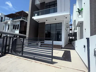 Luxury 5 Bedroom Full Detchad with BQ